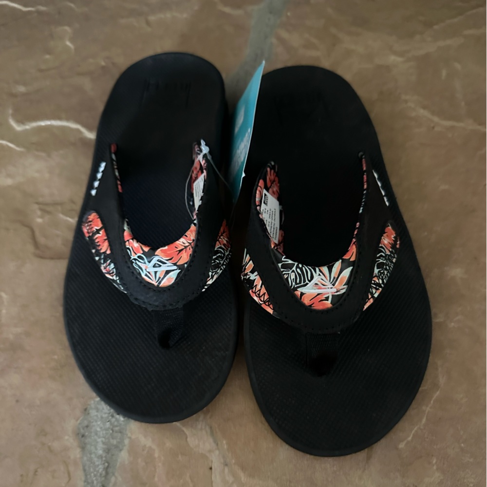 Reef Fanning Flip-Flops